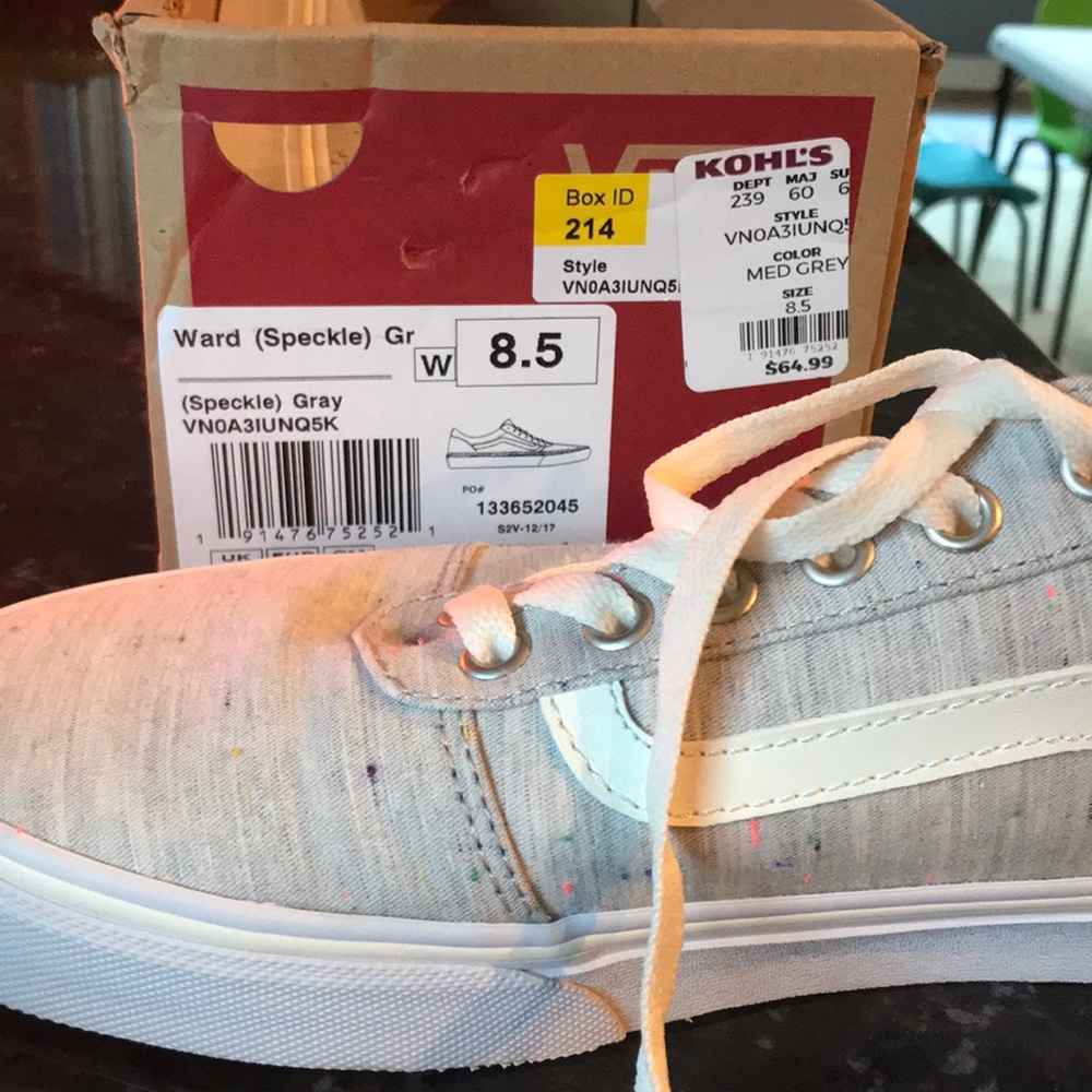 BRAND NEW VANS 8.5